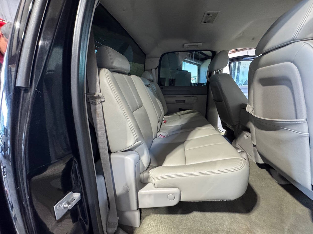 Used 2007 GMC Sierra 2500 SLE w/ Z71 Off-Road Package AWD/4WD image 41