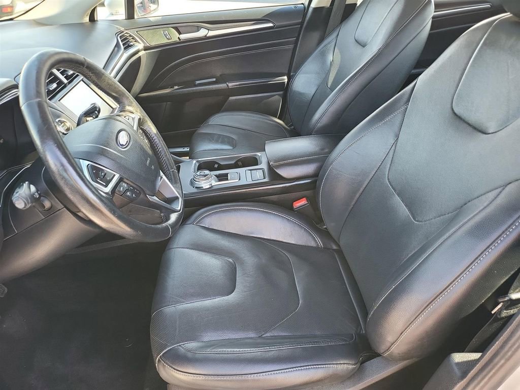 Used 2019 Ford Fusion Energi Titanium image 12