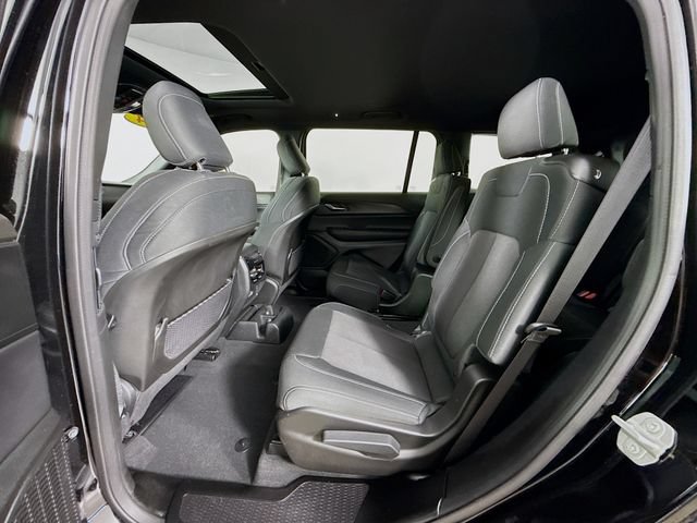 Used 2024 Jeep Grand Cherokee L Laredo RWD image 23