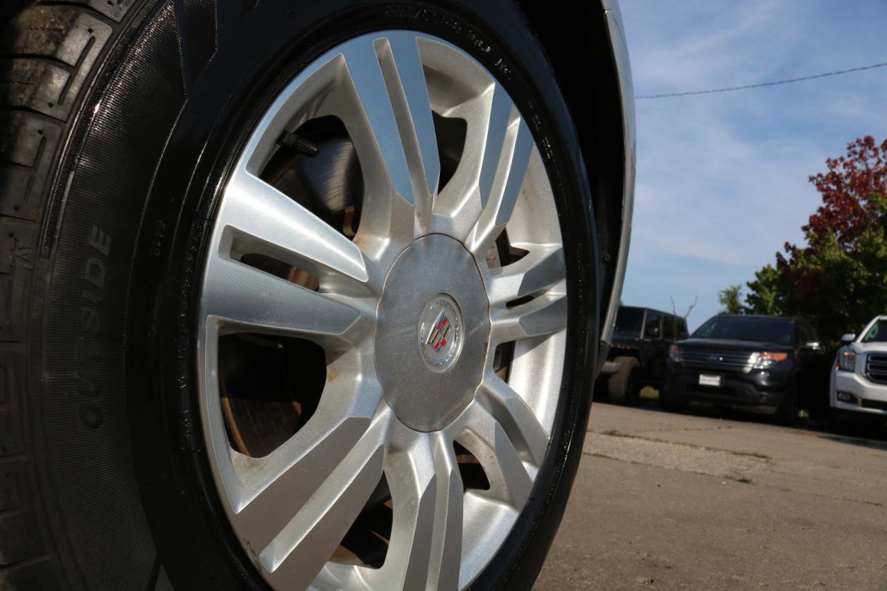 Used 2015 Cadillac SRX Luxury w/ Driver Awareness Package image 6