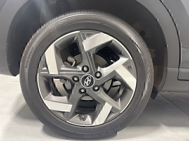 Certified 2026 Hyundai Venue SEL FWD image 6