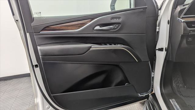 Used 2021 Cadillac Escalade Luxury RWD image 13