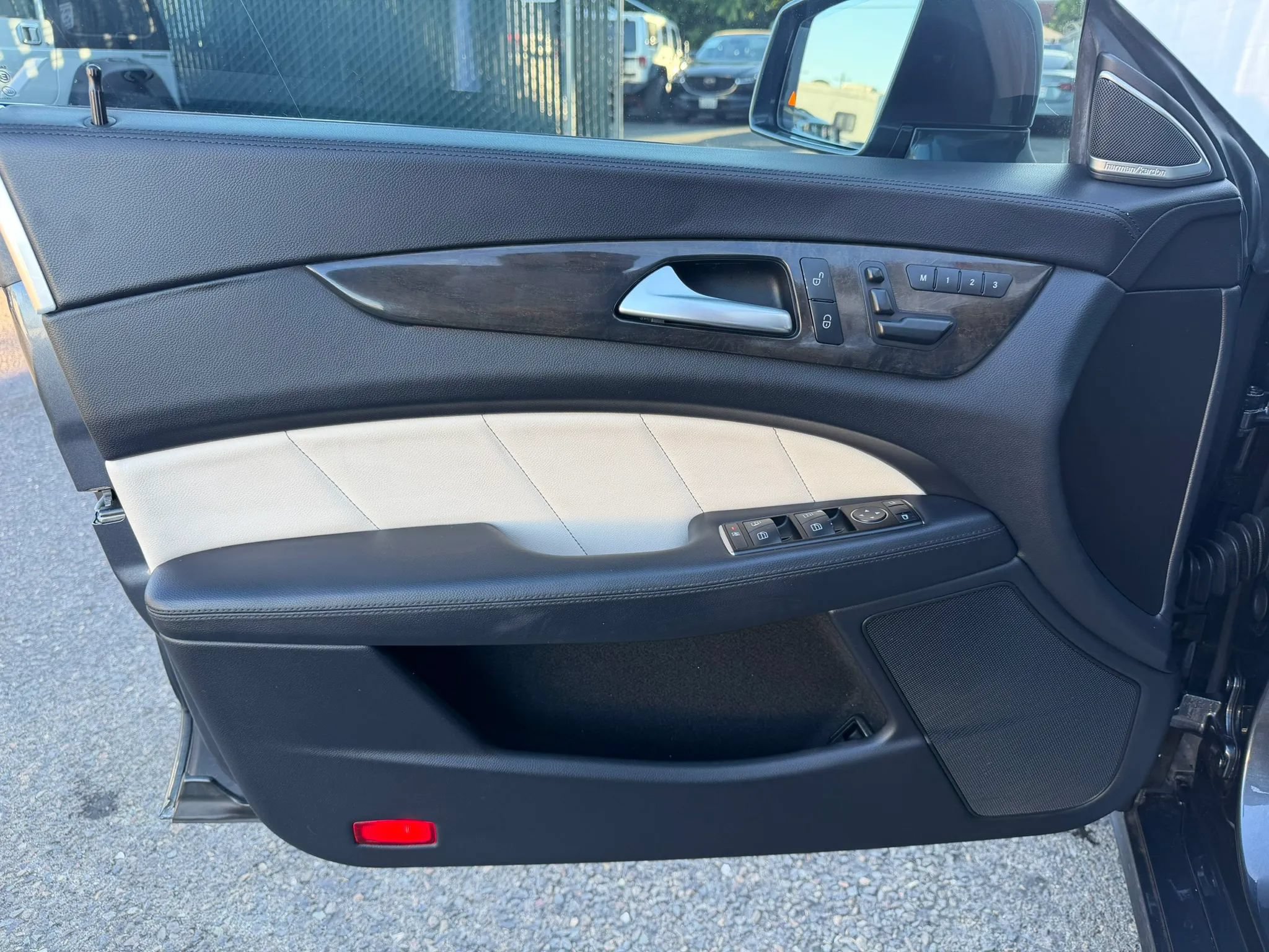 Used 2012 Mercedes-Benz CLS 550 image 9