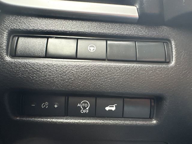 Used 2024 Nissan Rogue SV image 22