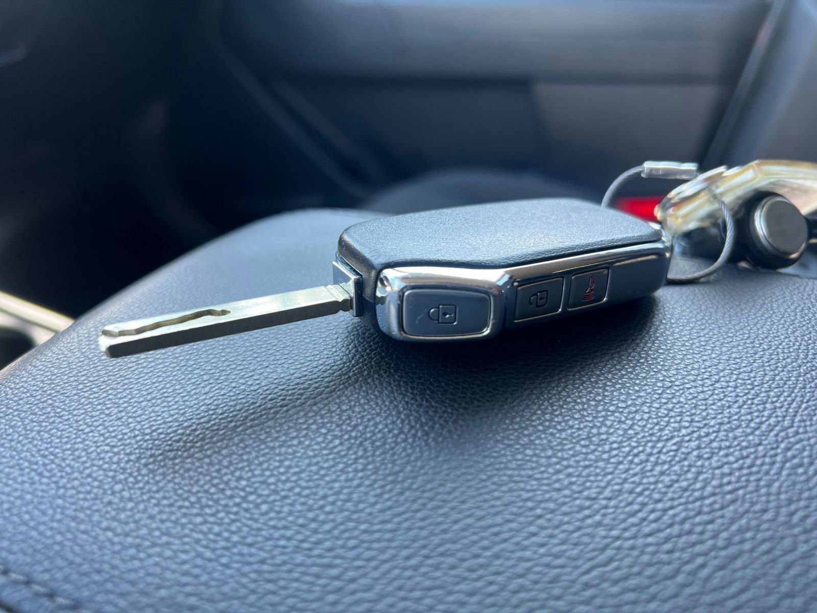 Used 2025 Kia Sportage LX image 21