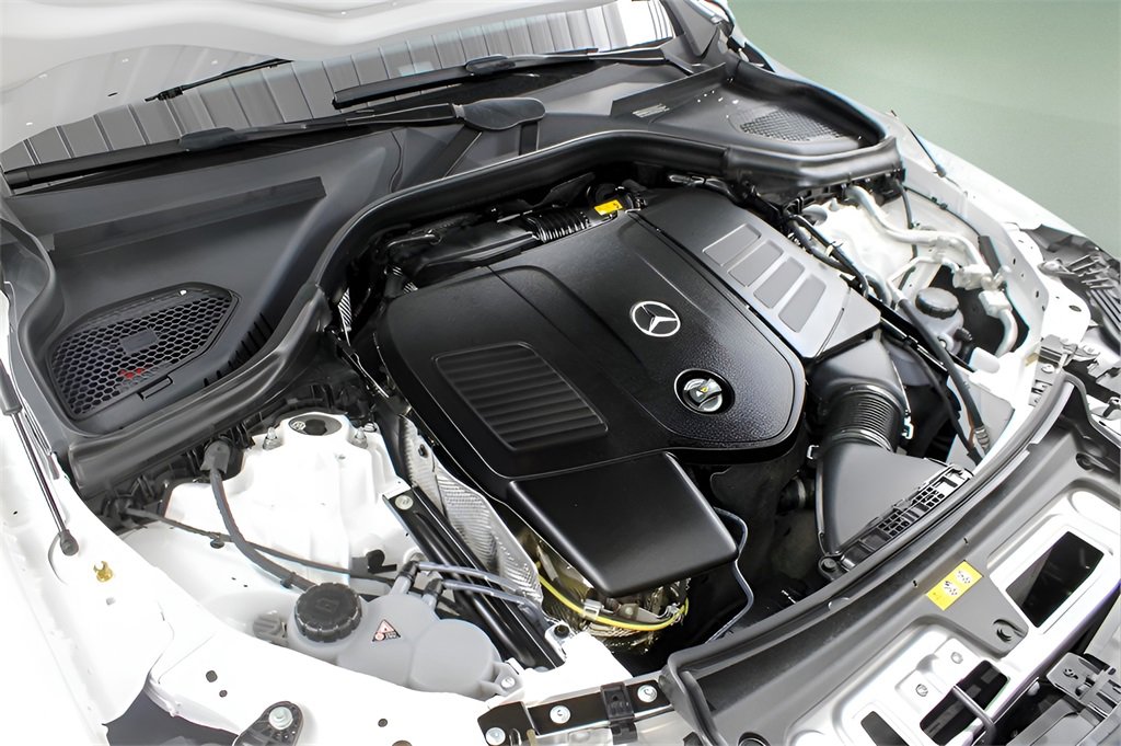 Used 2024 Mercedes-Benz GLC 300 4MATIC image 26