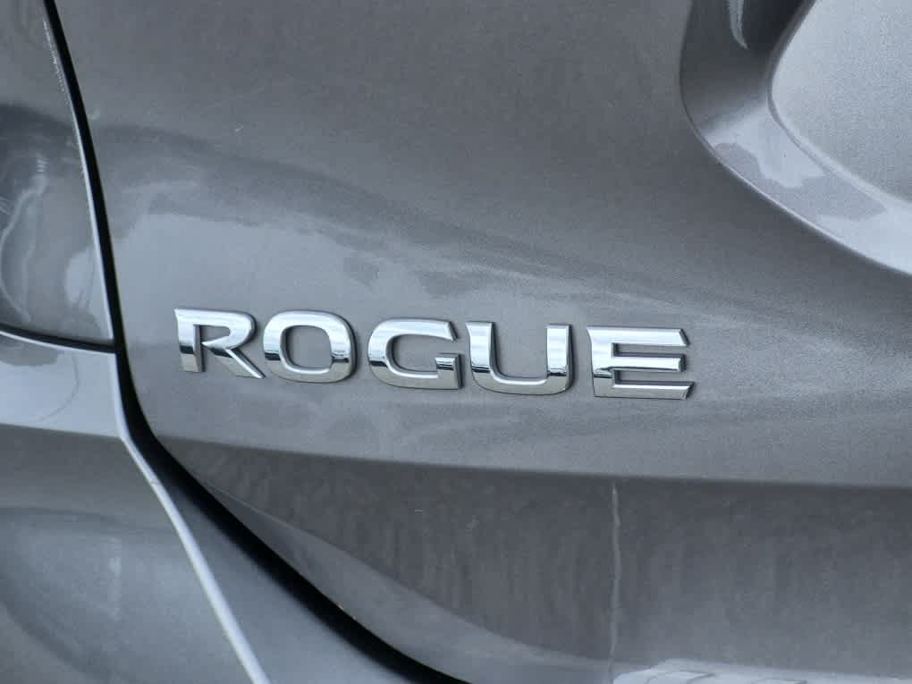 Used 2017 Nissan Rogue SL w/ SL Premium Package AWD/4WD image 22