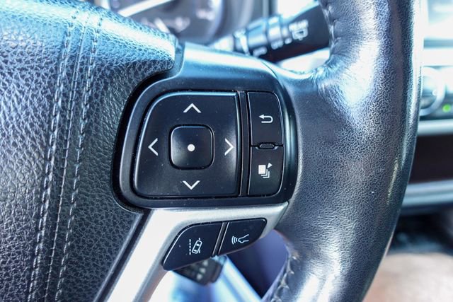 Used 2018 Toyota Highlander Limited Platinum w/ Carpet Mat Package (TMS) image 15