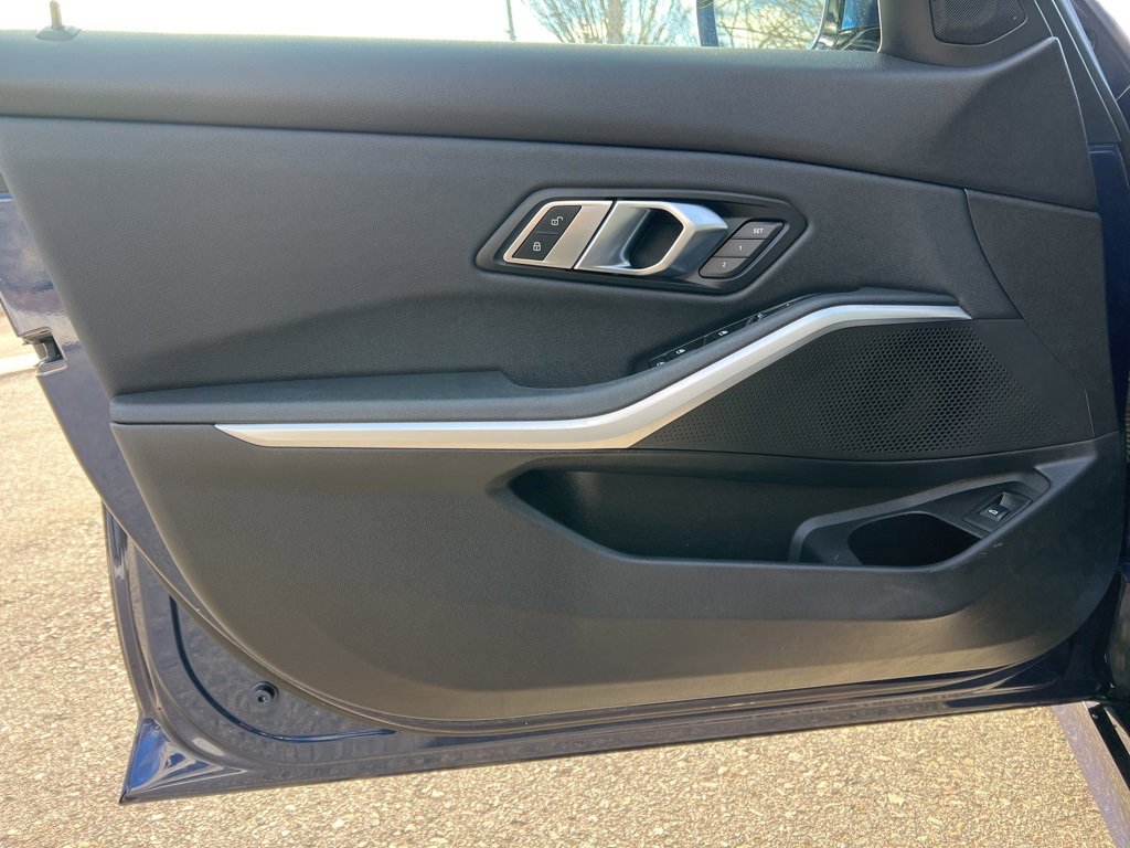 Used 2020 BMW 330i xDrive Sedan w/ Convenience Package image 10