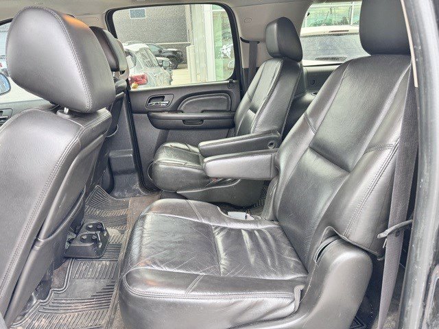 Used 2011 GMC Yukon XL Denali image 10