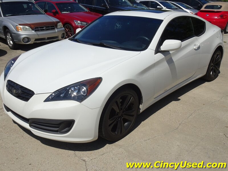 Used 2011 Hyundai Genesis 2.0T RWD image 3