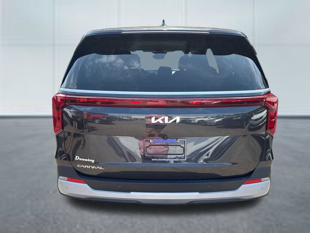 Used 2025 Kia Carnival FWD image 3