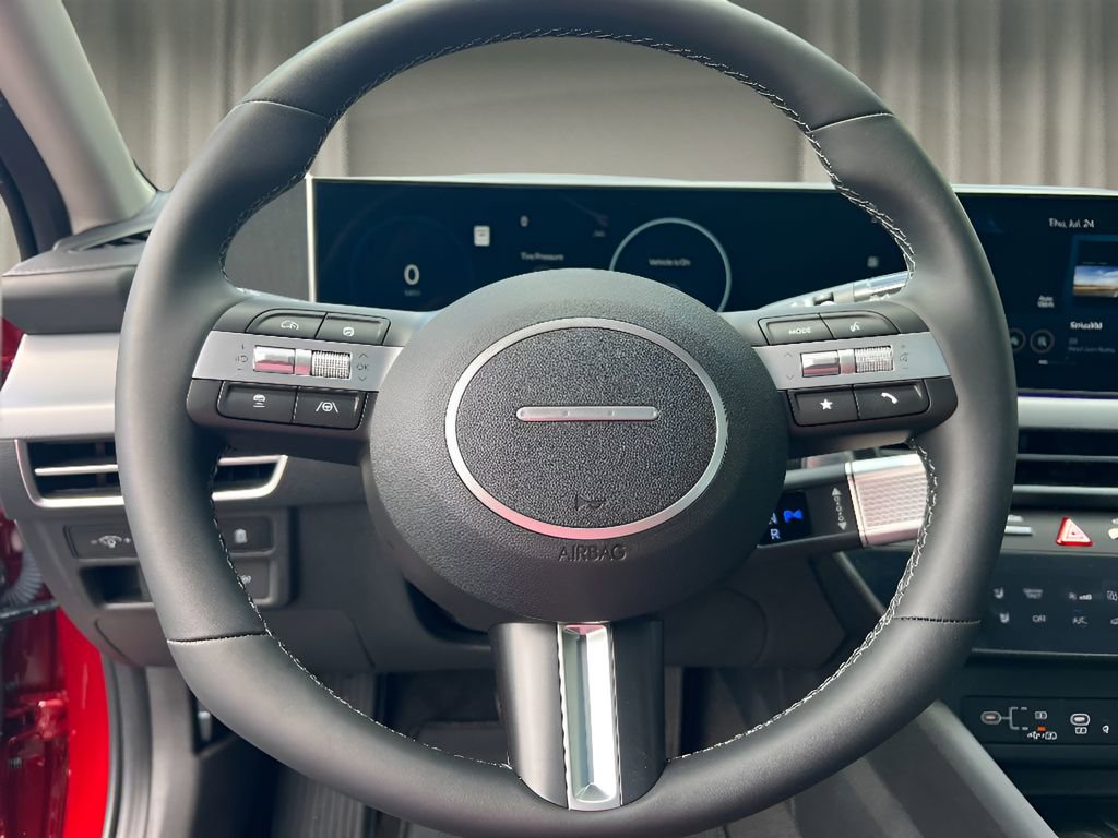 New 2025 Hyundai Sonata Limited image 18