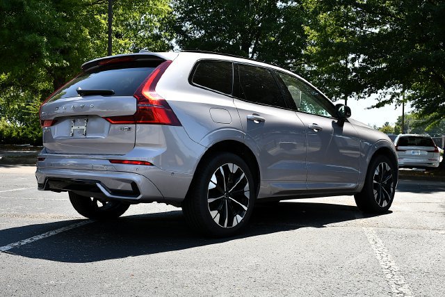 Certified 2026 Volvo XC60 B5 Plus AWD/4WD image 7