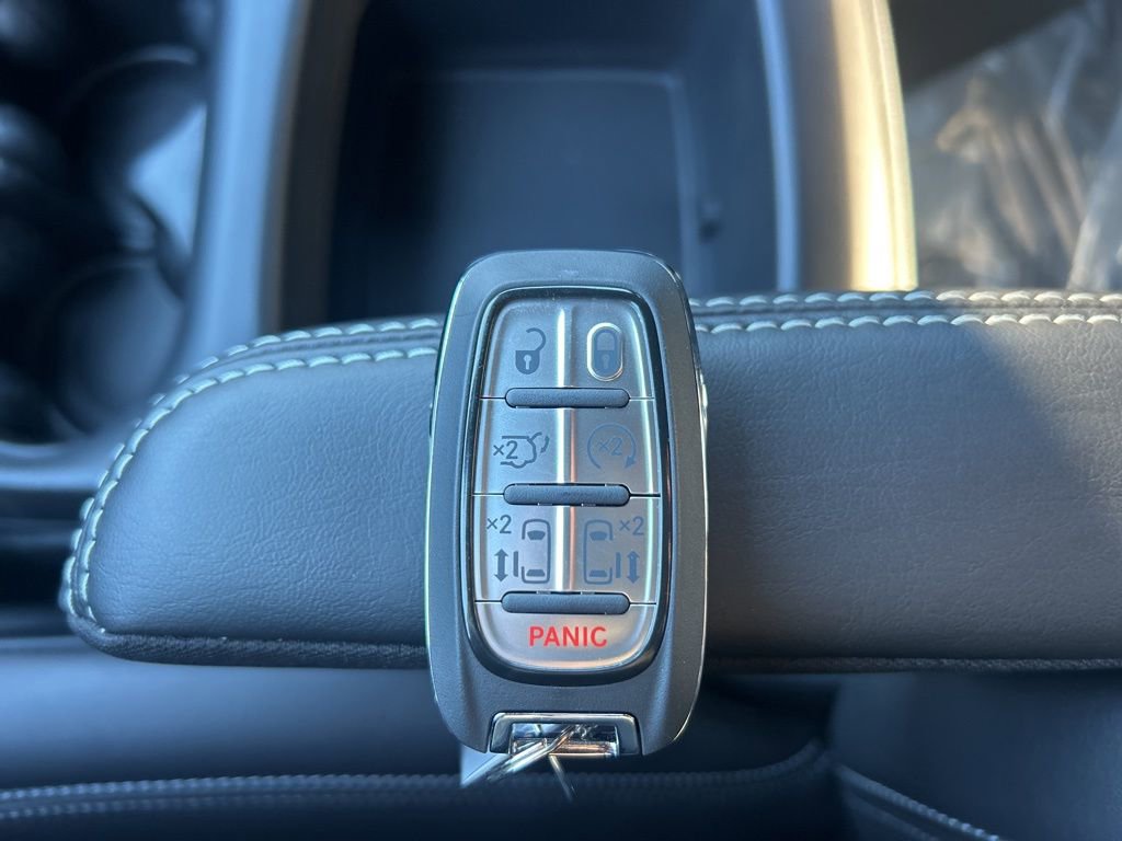 New 2026 Chrysler Voyager LX FWD image 36