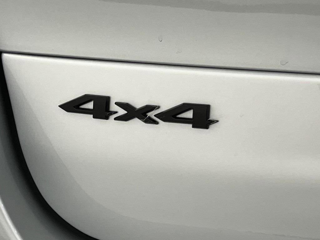 New 2025 Jeep Grand Cherokee L Altitude image 9