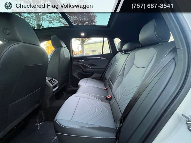 New 2026 Volkswagen Tiguan SE R-Line image 27