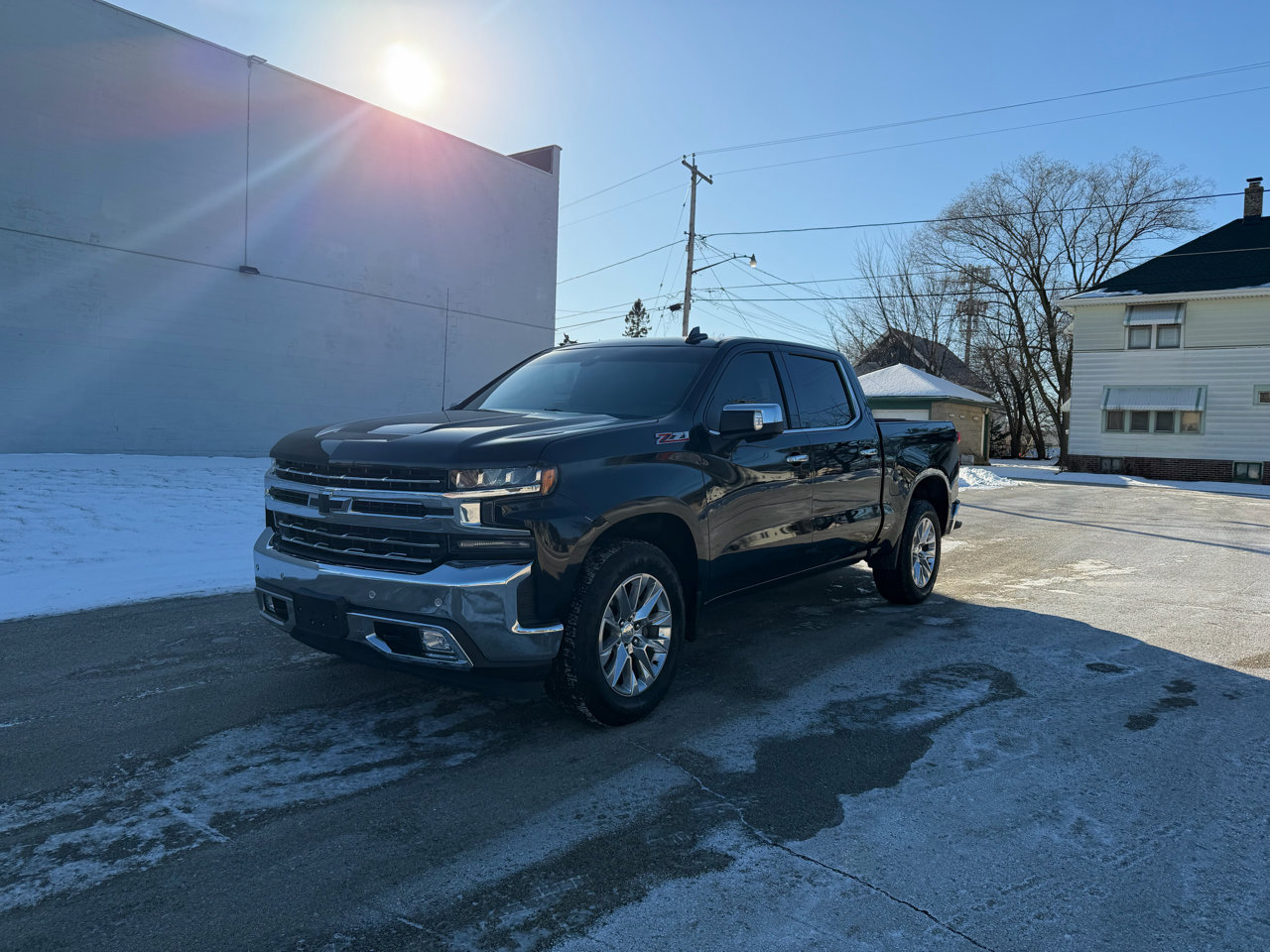 Used 2019 Chevrolet Silverado 1500 LTZ image 3