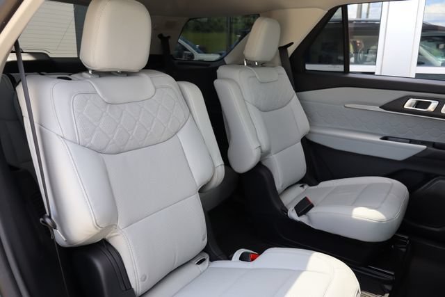 New 2026 Ford Explorer Platinum w/ LUX Leather Package AWD/4WD image 34