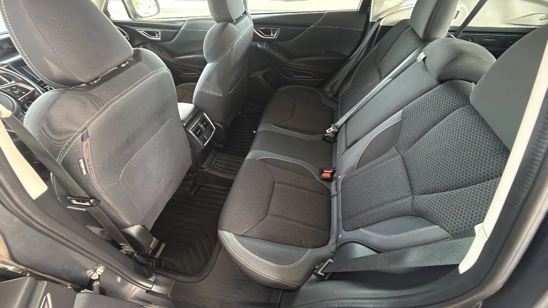 Used 2023 Subaru Forester Premium AWD/4WD image 29