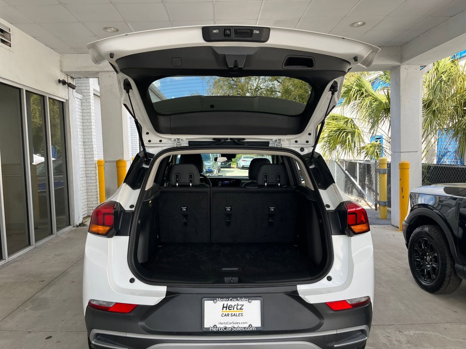 Used 2025 Buick Encore GX Preferred image 31