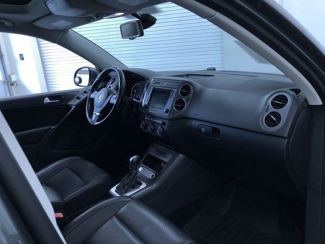 Used 2017 Volkswagen Tiguan Wolfsburg Edition AWD/4WD image 23