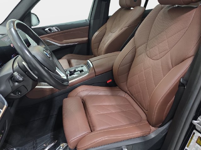 Certified 2025 BMW X5 xDrive40i w/ Premium Package AWD/4WD image 11