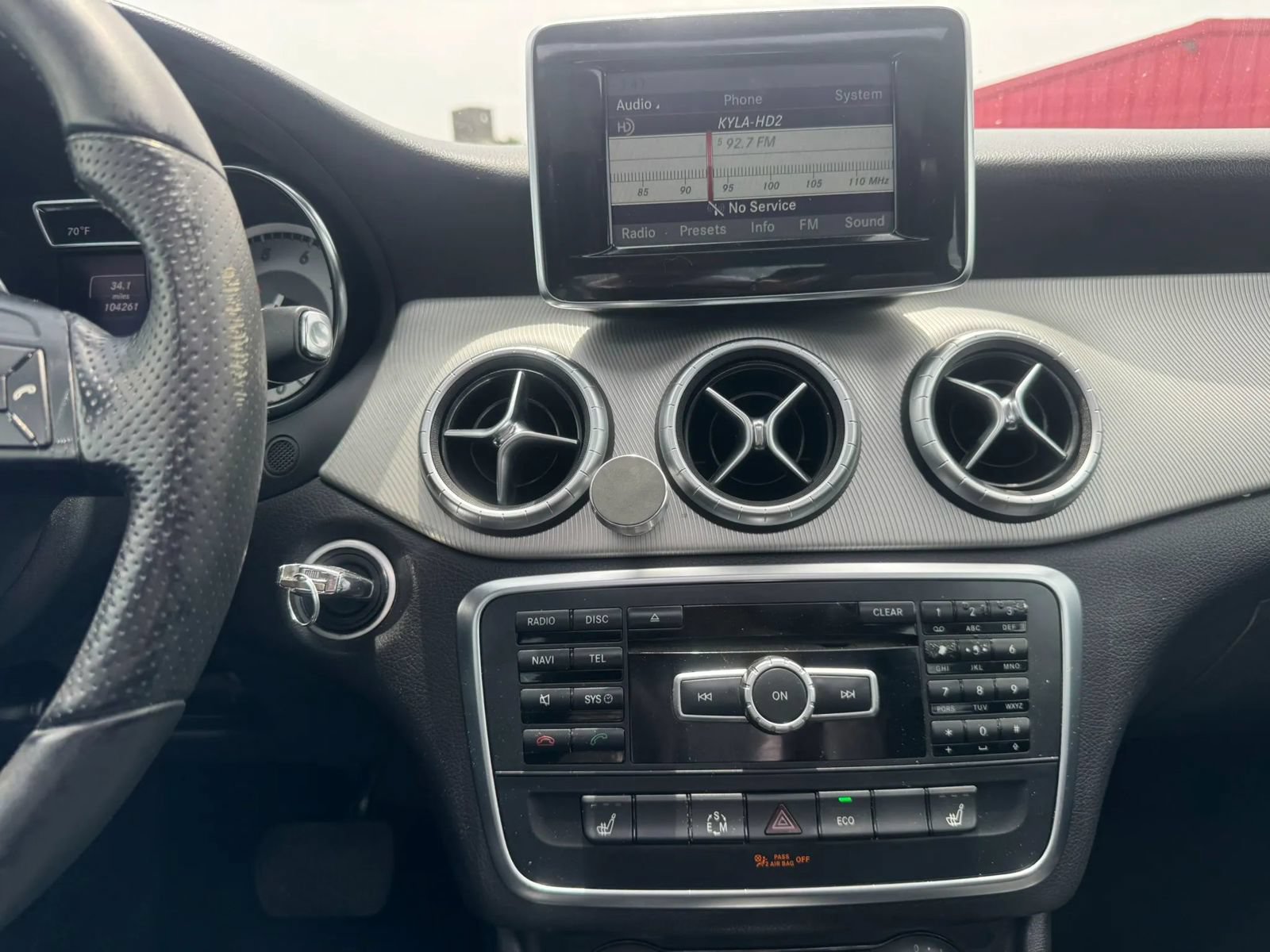 Used 2014 Mercedes-Benz CLA 250 image 30