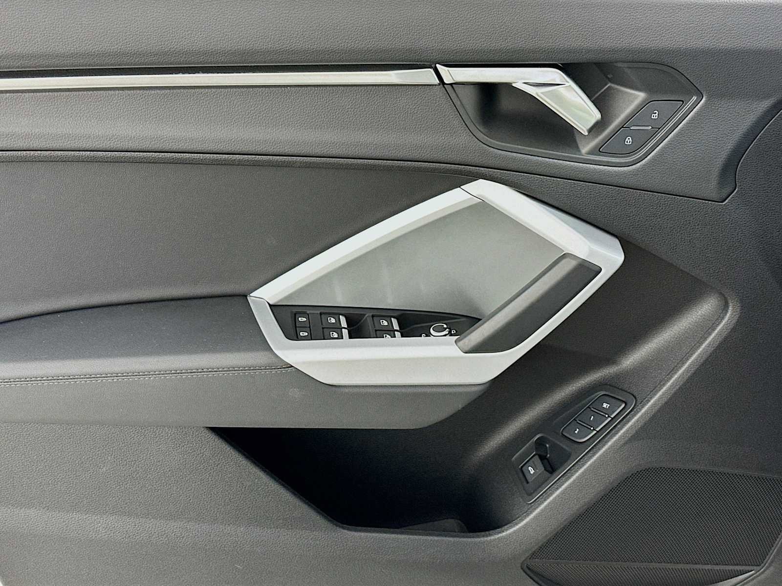 Certified 2024 Audi Q3 2.0T Premium w/ Convenience Package image 16