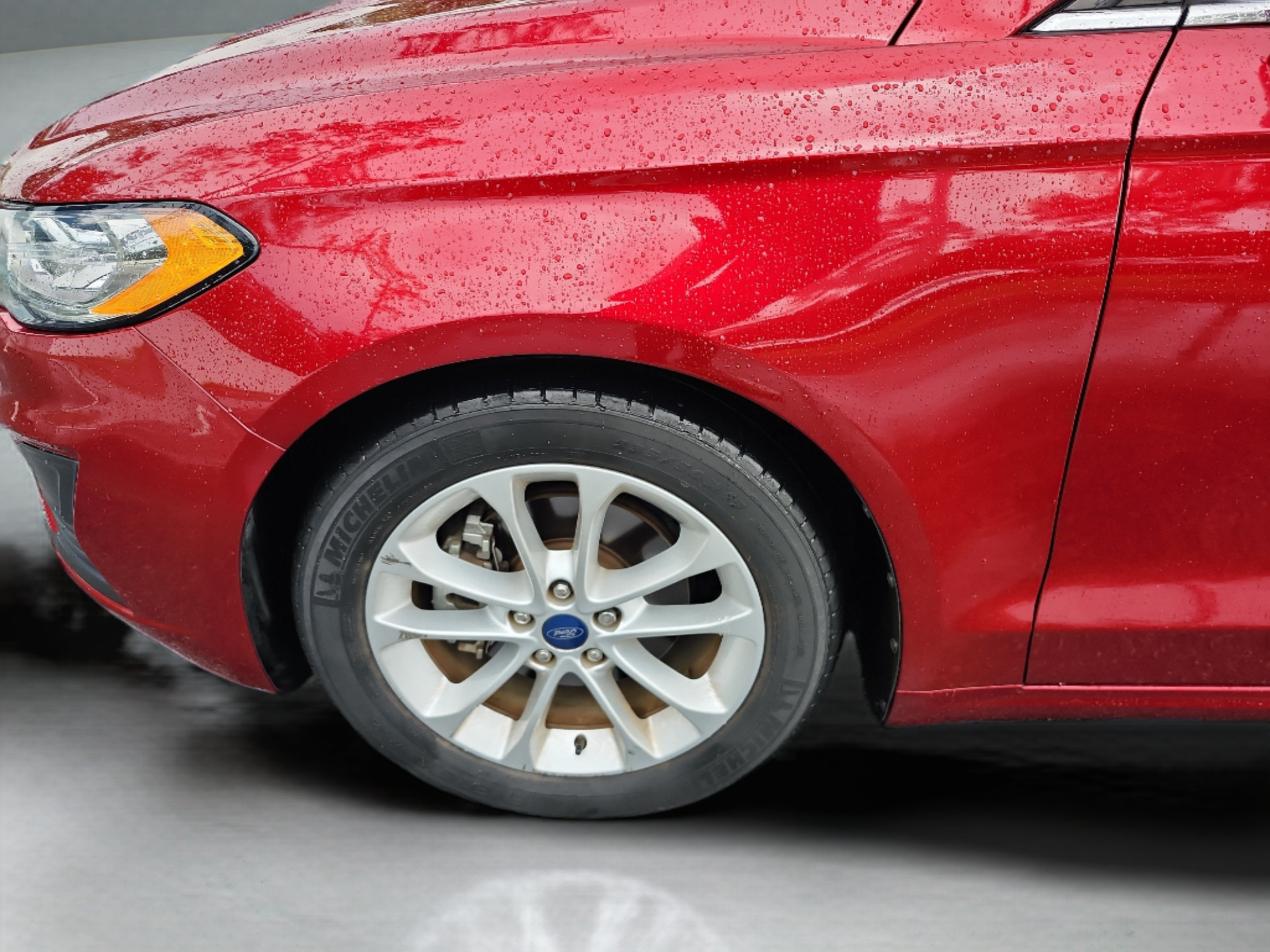 Used 2019 Ford Fusion SE FWD image 26