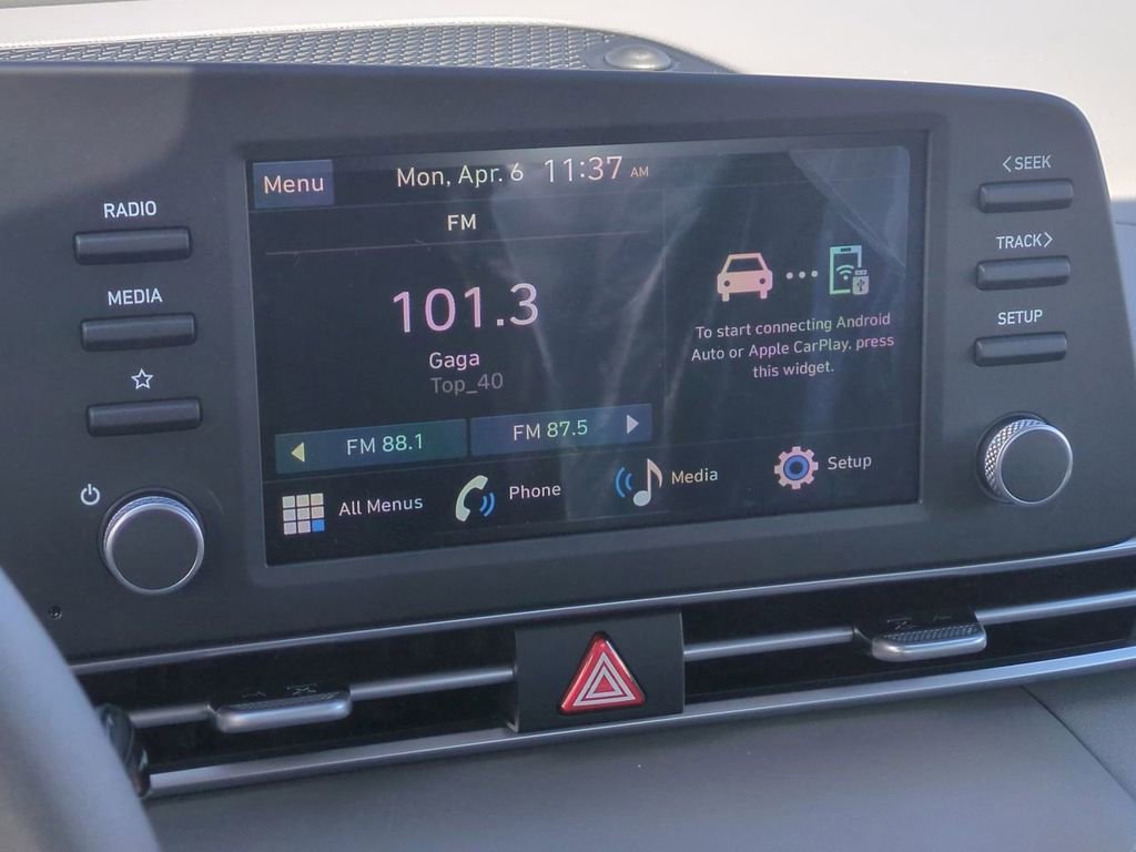 Certified 2026 Hyundai Elantra SE FWD image 18