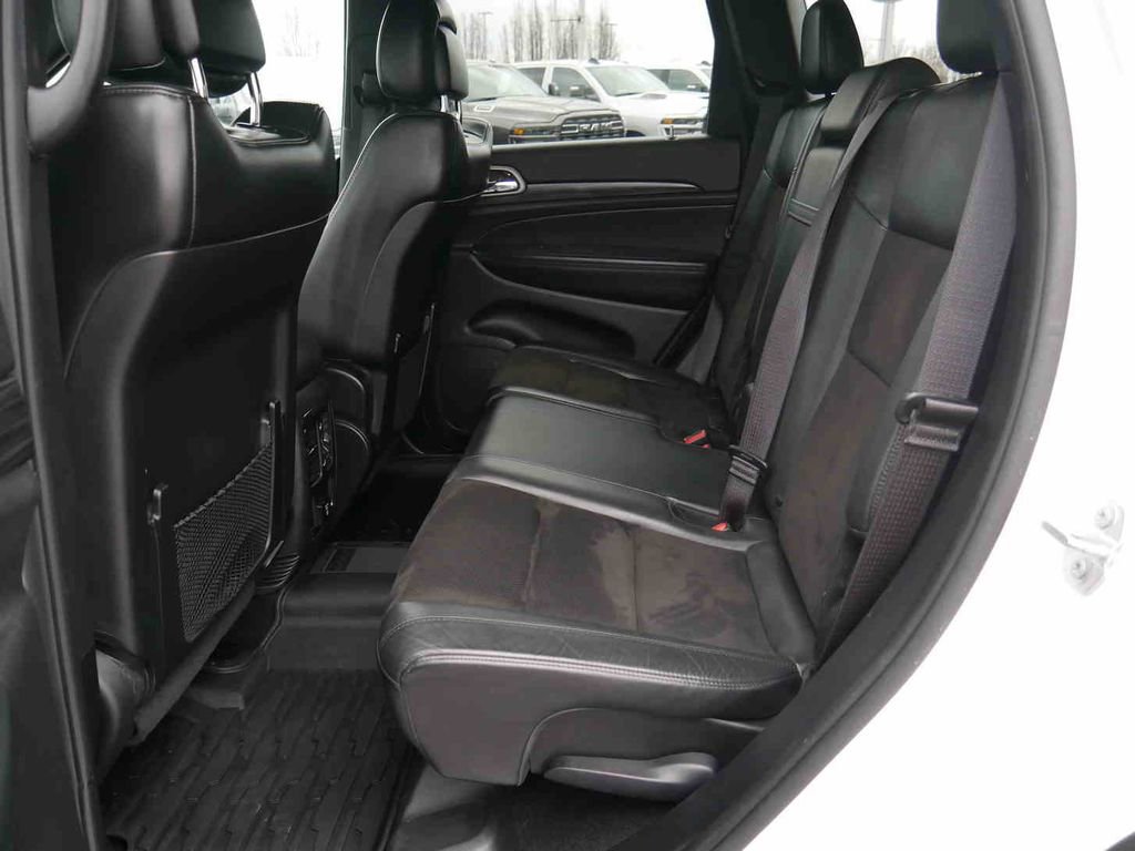 Used 2020 Jeep Grand Cherokee Altitude image 17