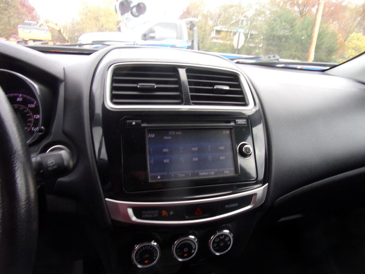 Used 2015 Mitsubishi Outlander Sport SE image 19