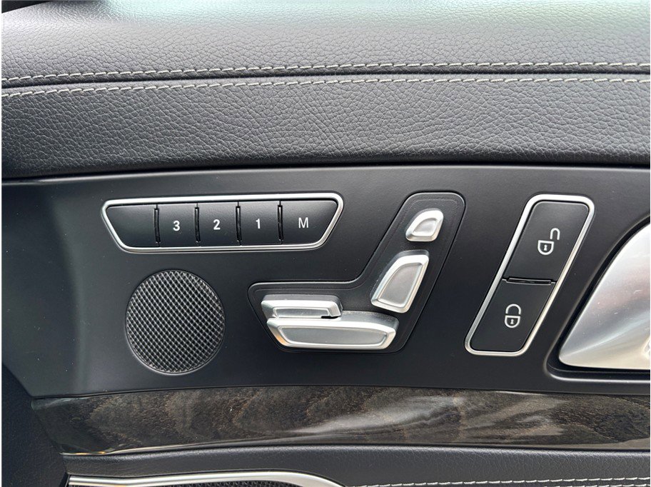 Used 2015 Mercedes-Benz SL 550 image 39
