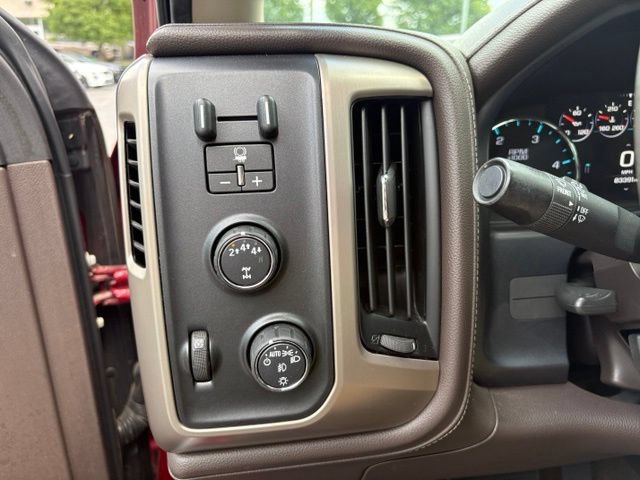 Used 2018 GMC Sierra 2500 Denali w/ Duramax Plus Package AWD/4WD image 31