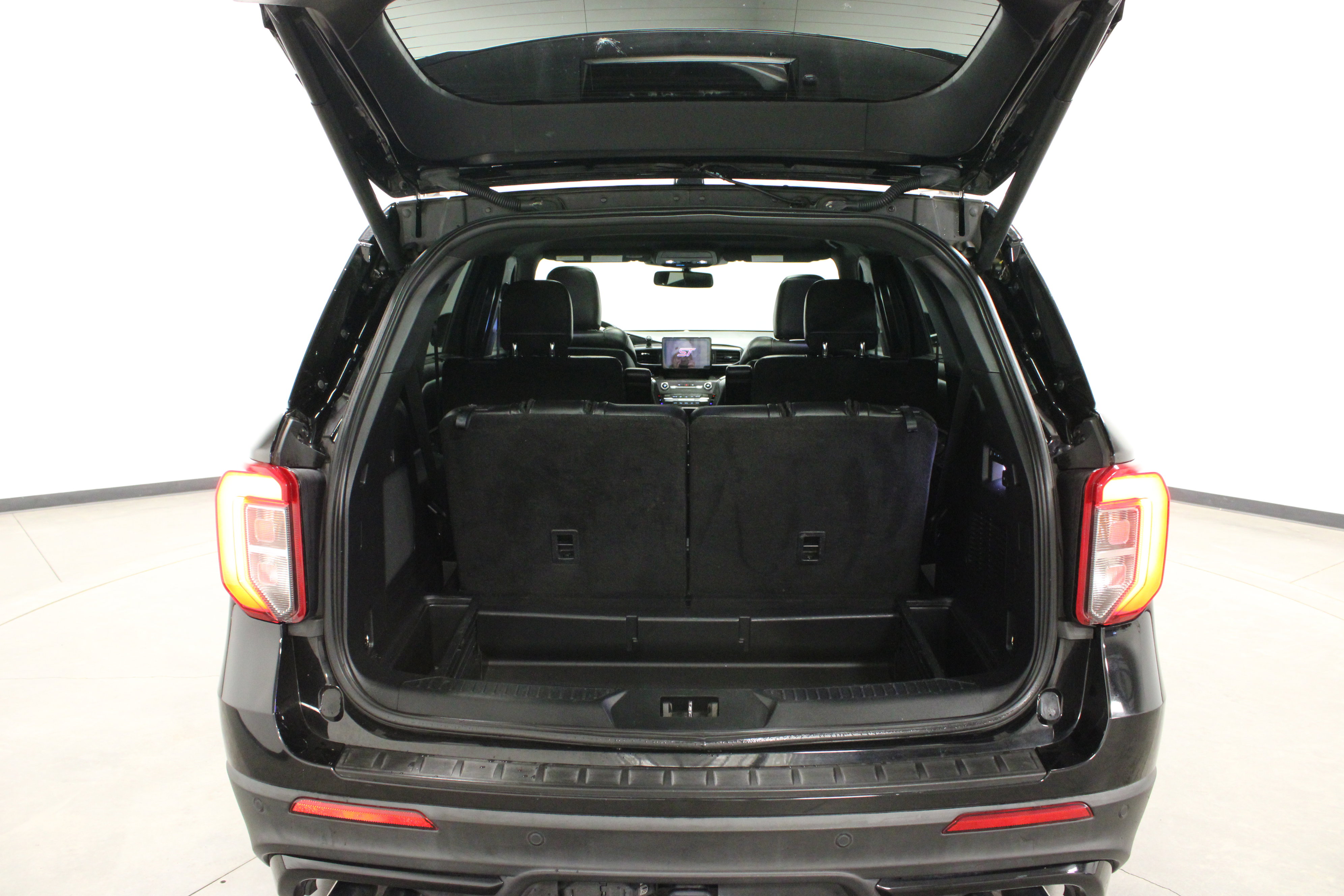 Used 2020 Ford Explorer ST image 13