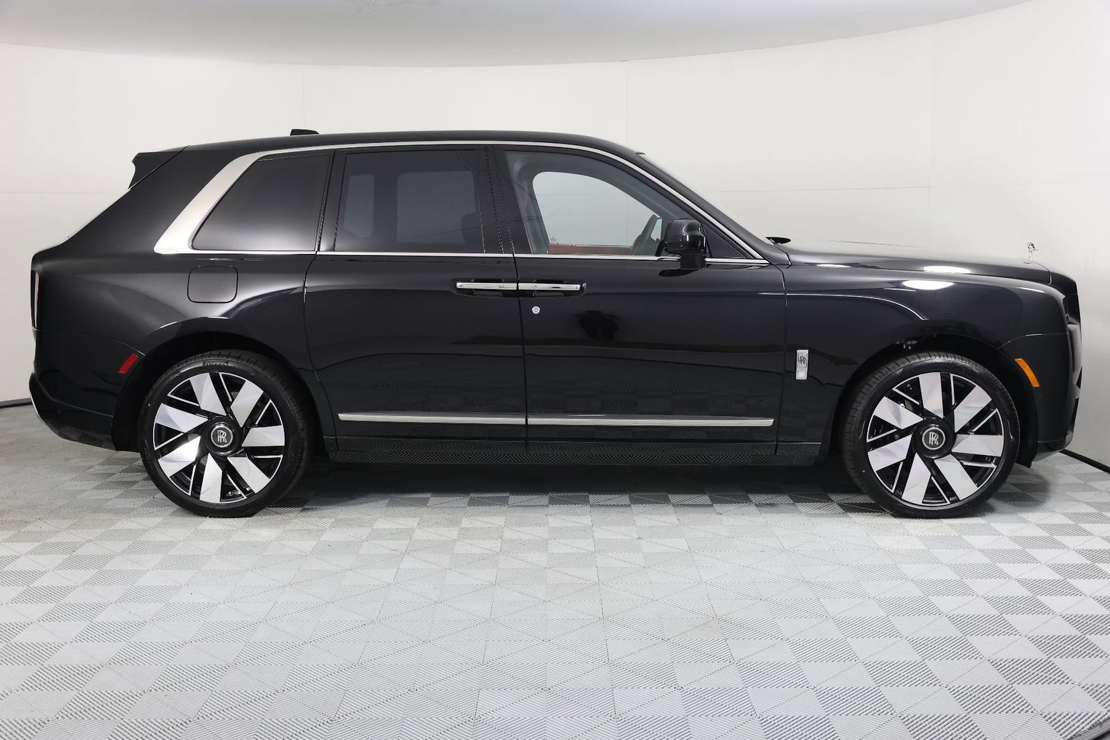 New 2026 Rolls-Royce Cullinan AWD/4WD image 8