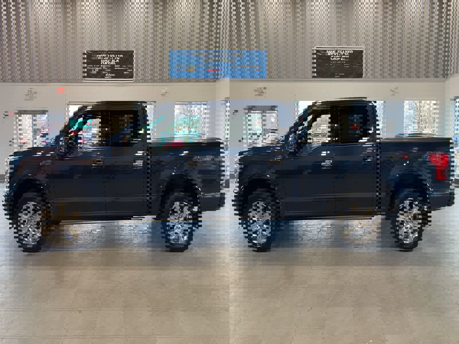 Used 2019 Ford F150 Platinum w/ Technology Package image 8