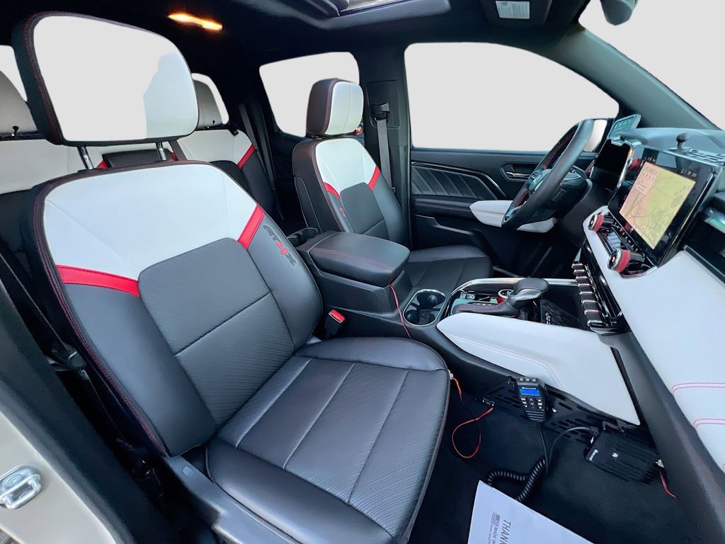 Used 2023 GMC Canyon AT4X image 29