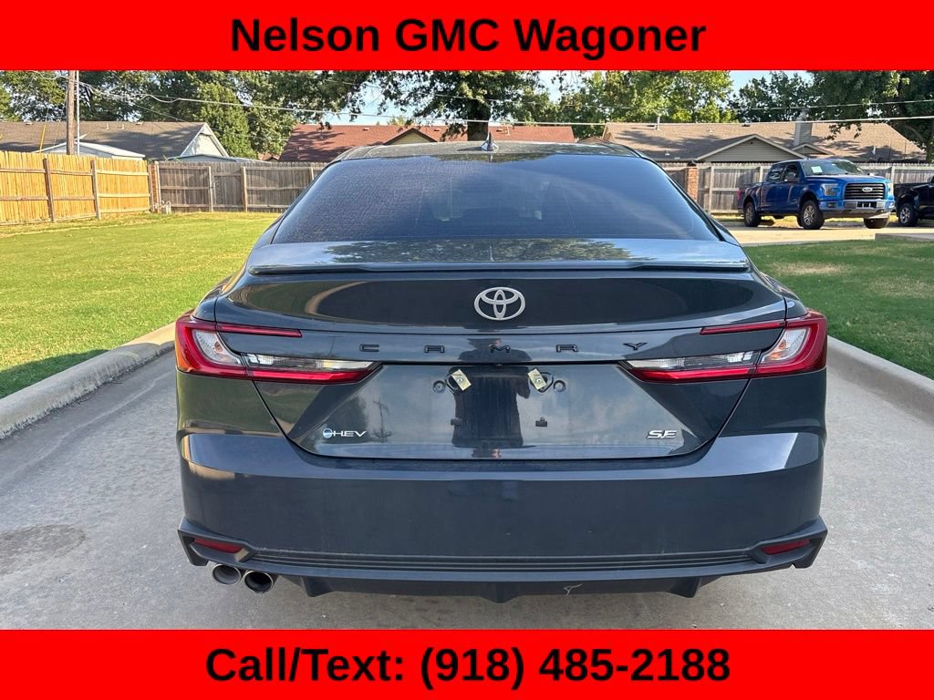 Used 2025 Toyota Camry SE w/ Convenience Package FWD image 6
