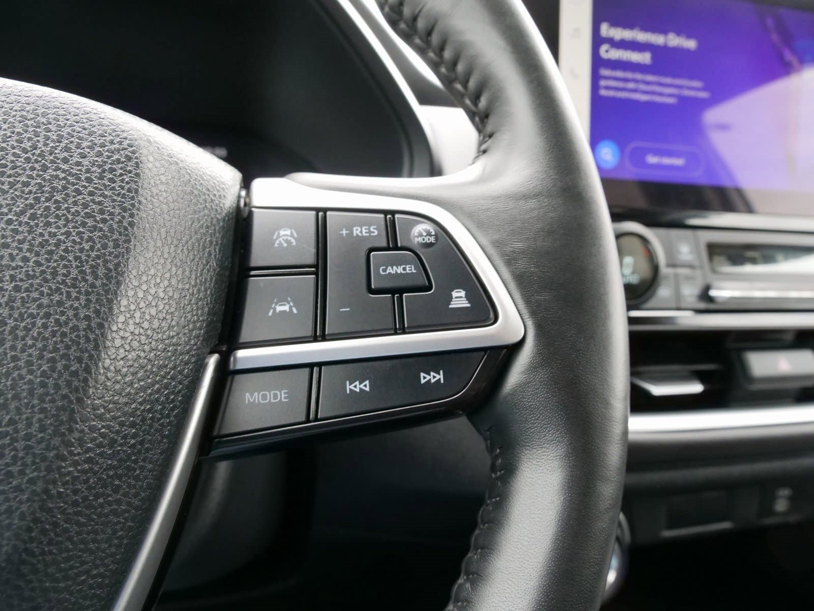 Used 2024 Toyota Grand Highlander XLE image 22