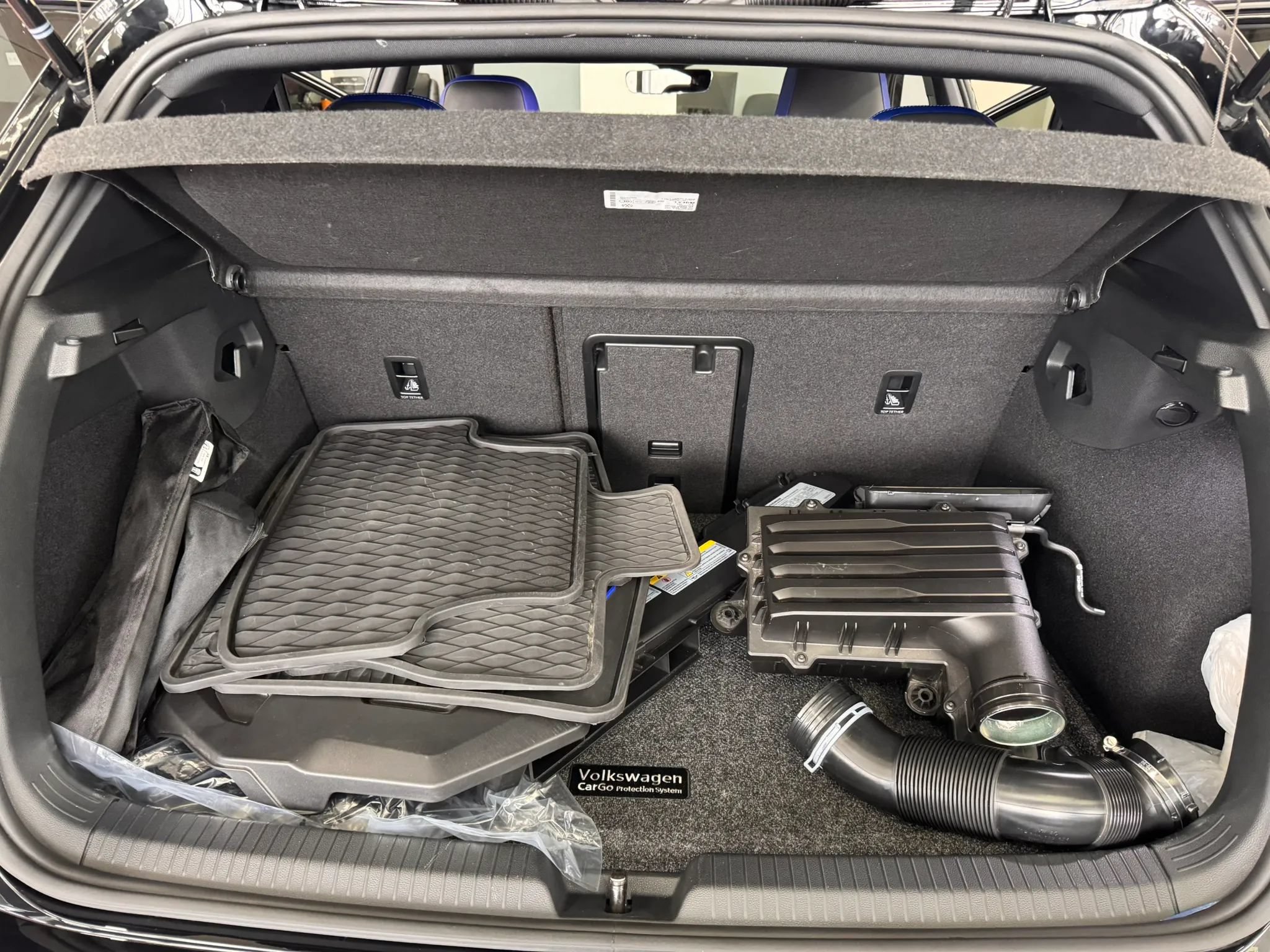 Used 2024 Volkswagen Golf R AWD/4WD image 43