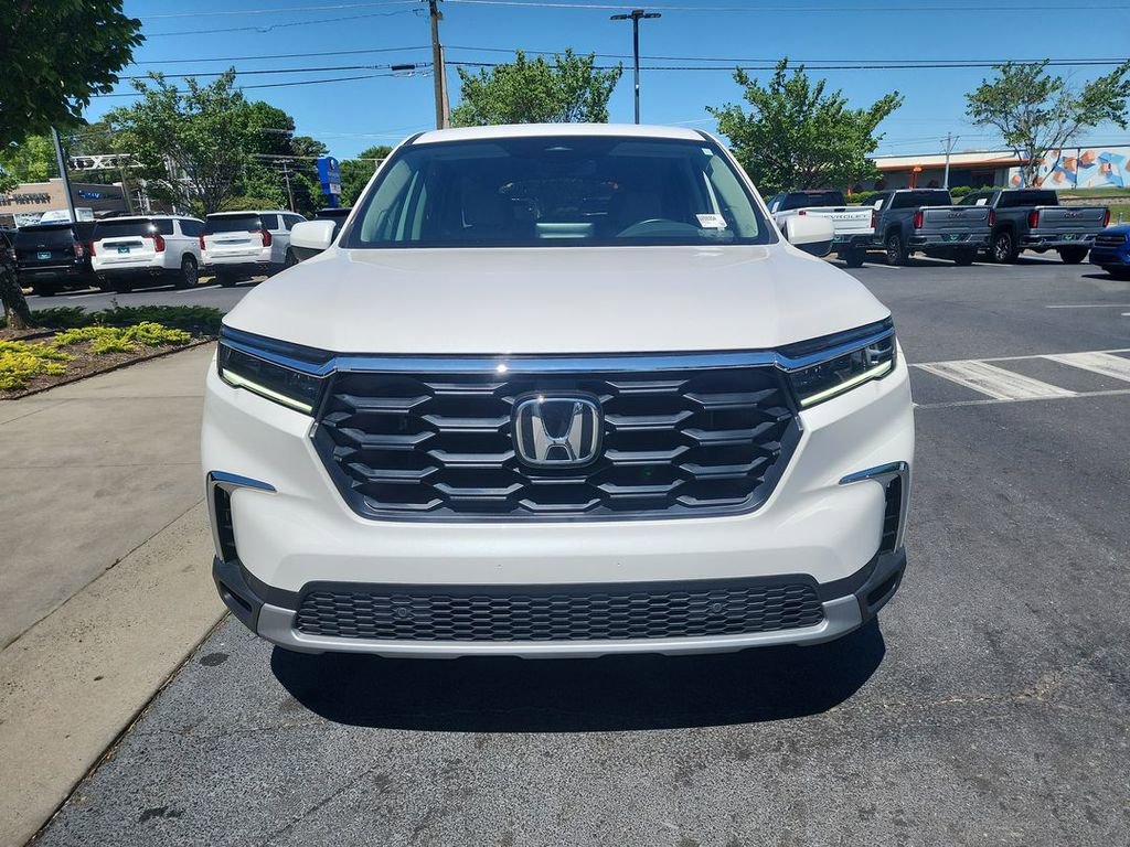 Used 2025 Honda Pilot EX-L image 3
