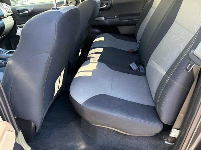 Used 2022 Toyota Tacoma TRD Sport AWD/4WD image 29