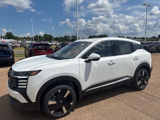 New 2025 Nissan Kicks SR