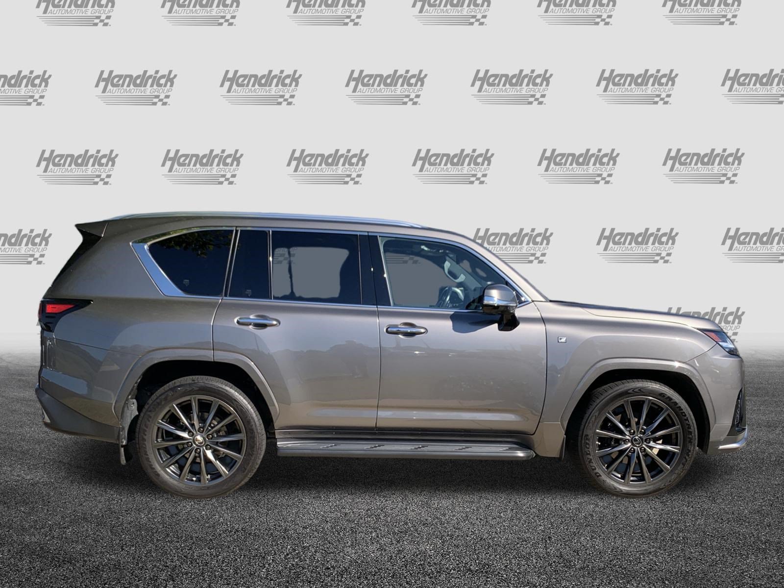 Used 2022 Lexus LX 600 F Sport w/ Accessory Package (Z1) AWD/4WD image 11