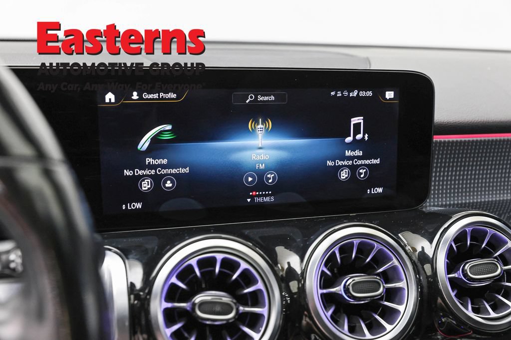 Used 2022 Mercedes-Benz GLB 250 4MATIC w/ Premium Package Lite image 18