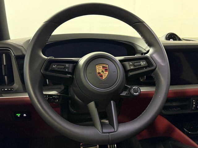 Used 2025 Porsche Cayenne S image 24