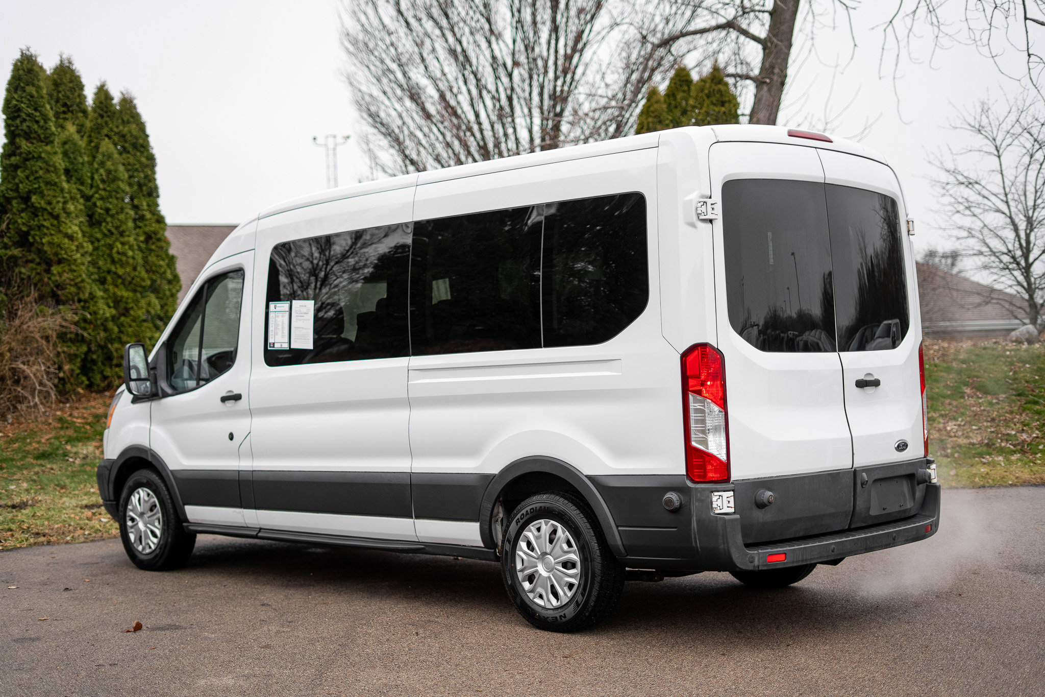 Used 2017 Ford Transit 350 XLT image 7