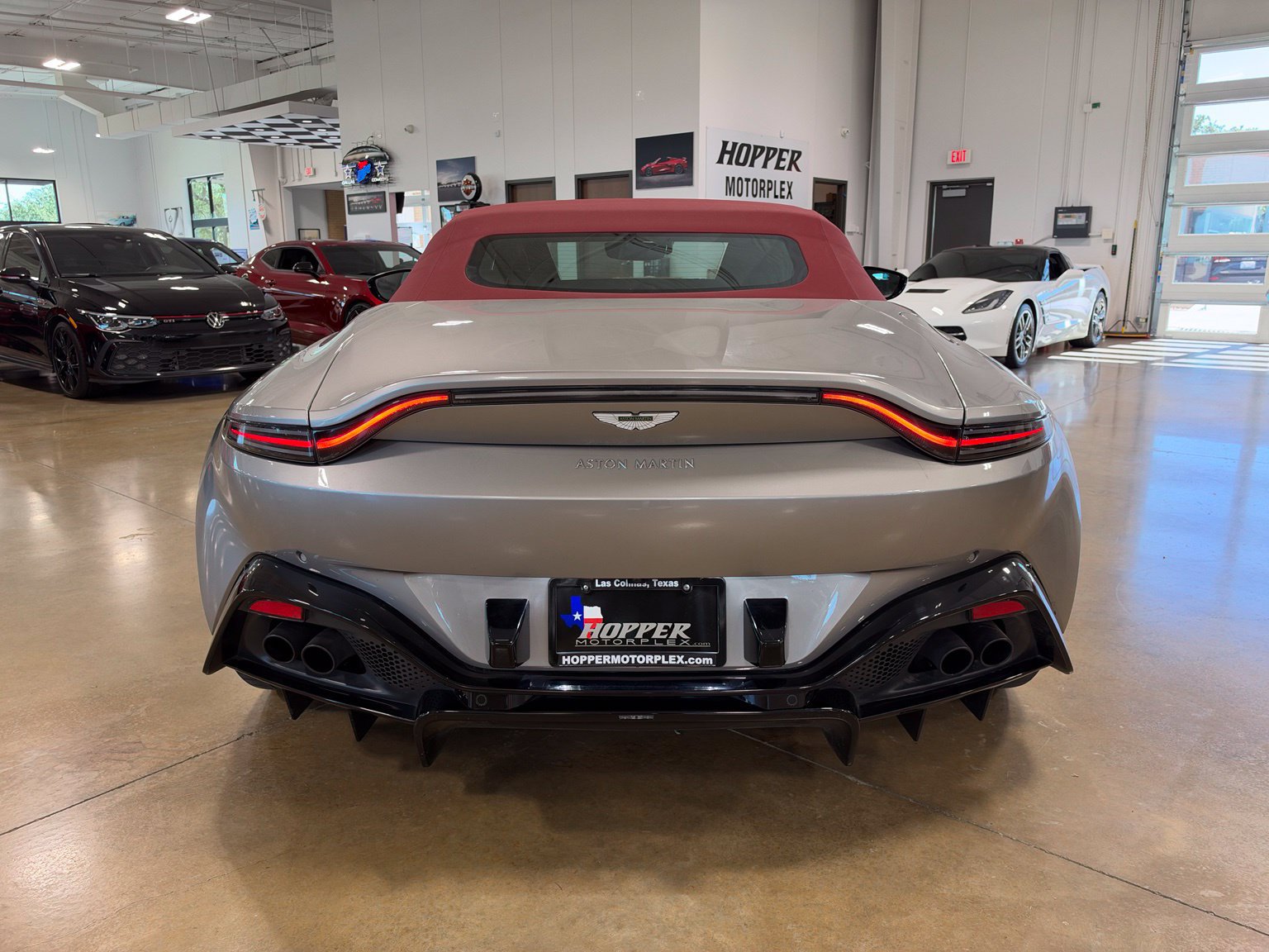 Used 2021 Aston Martin V8 Vantage Roadster RWD image 13